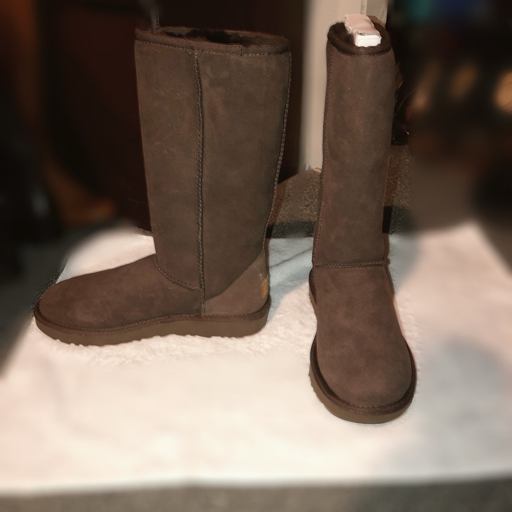 UGG BOOTS